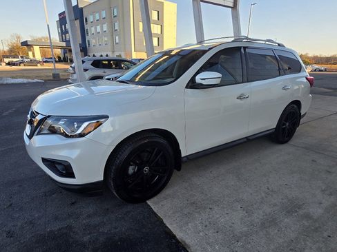 Used 2018 Nissan Pathfinder SL w/ SL Premium Package image 7