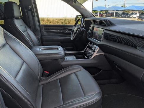 Used 2021 GMC Yukon XL Denali AWD/4WD image 37