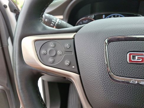 Certified 2023 GMC Acadia Denali w/ Denali Technology Package AWD/4WD image 17