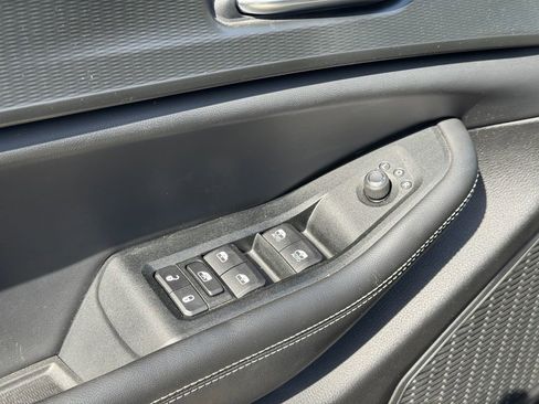 Used 2023 Jeep Grand Cherokee Laredo w/ MOPAR Finishing Package image 22