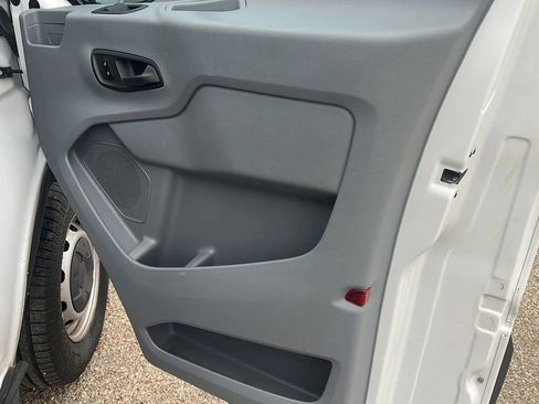 Used 2015 Ford Transit 250 130 Low Roof RWD image 15