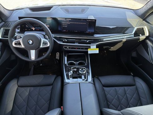 New 2027 BMW X7 xDrive40i w/ Executive Package AWD/4WD image 16