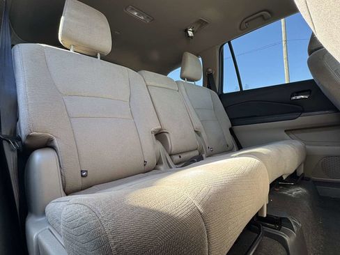 Used 2016 Honda Pilot EX image 31
