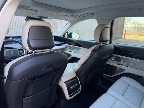 New 2026 Lincoln Nautilus Reserve image 18