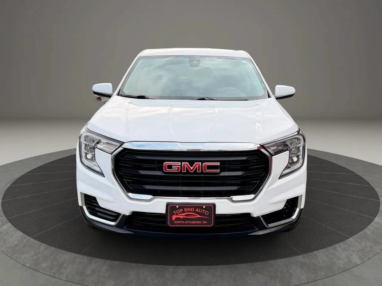 Used 2022 GMC Terrain SLE AWD/4WD image 2