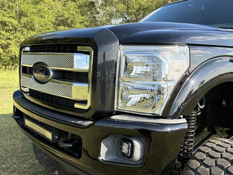 Used 2016 Ford F250 Lariat w/ Lariat Ultimate Package AWD/4WD image 9