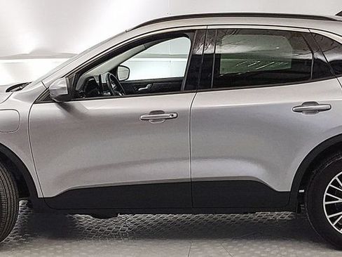 Certified 2024 Ford Escape SE FWD image 5