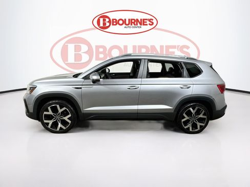 Used 2023 Volkswagen Taos SEL AWD/4WD image 8