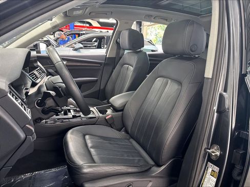 Used 2023 Audi Q5 2.0T Premium Plus w/ Premium Plus Package AWD/4WD image 24