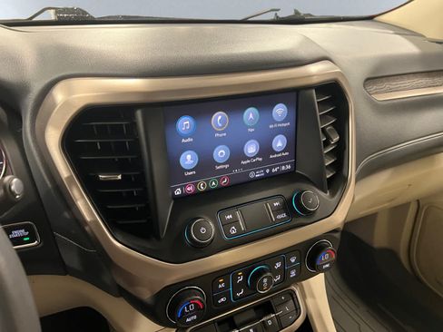 Used 2021 GMC Acadia Denali w/ Denali Ultimate Package AWD/4WD image 14