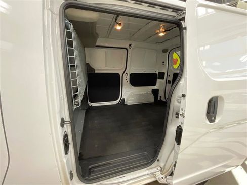 Used 2021 Nissan NV200 SV w/ Back Door Glass Package image 17
