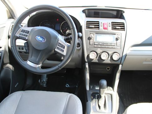 Used 2015 Subaru Forester 2.5i Touring image 9