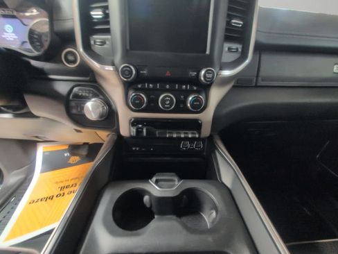 Used 2019 RAM 1500 Laramie AWD/4WD image 11