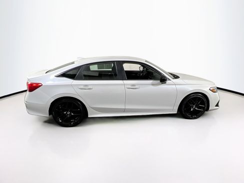 Used 2023 Honda Civic Sport image 4