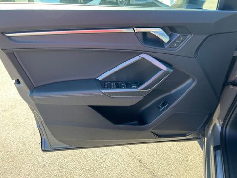 Used 2020 Audi Q3 2.0T Premium Plus w/ Premium Plus Package image 12