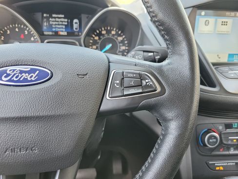 Used 2019 Ford Escape SEL AWD/4WD image 30