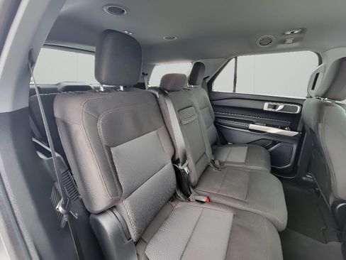 Used 2022 Ford Explorer XLT AWD/4WD image 34