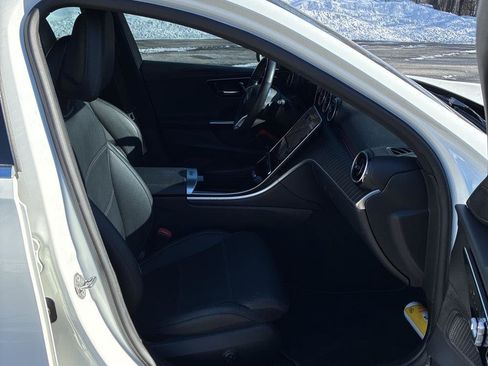 Used 2023 Mercedes-Benz C 300 4MATIC Sedan image 11