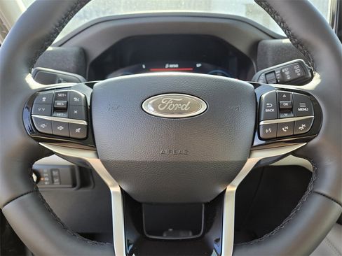 New 2025 Ford Explorer Platinum w/ LUX Leather Package image 23