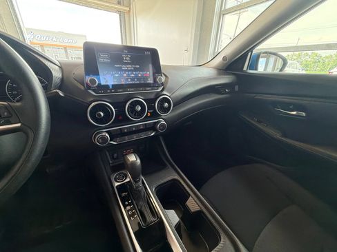 Used 2024 Nissan Sentra SV FWD image 21