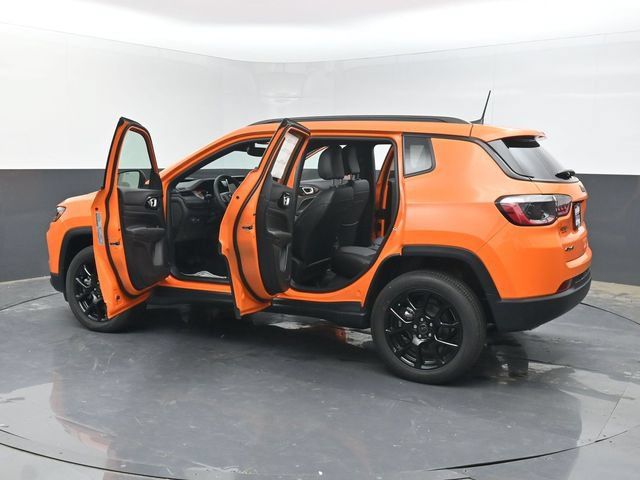 Used 2026 Jeep Compass Latitude AWD/4WD image 53