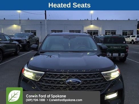 Used 2021 Ford Explorer XLT w/ Equipment Group 202A image 2