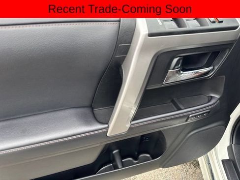 Used 2022 Toyota 4Runner Limited AWD/4WD image 9