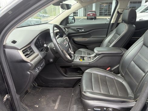 Used 2022 GMC Acadia Denali w/ Denali Ultimate Package AWD/4WD image 11
