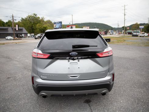 Used 2024 Ford Edge Titanium image 4