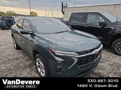 Used 2025 Chevrolet Trax LS w/ LS Convenience Package