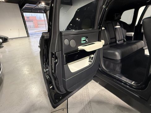 Used 2023 Rolls-Royce Cullinan image 57