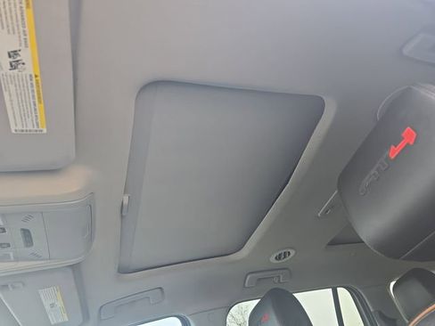 Used 2022 GMC Acadia AT4 w/ Technology Package image 28