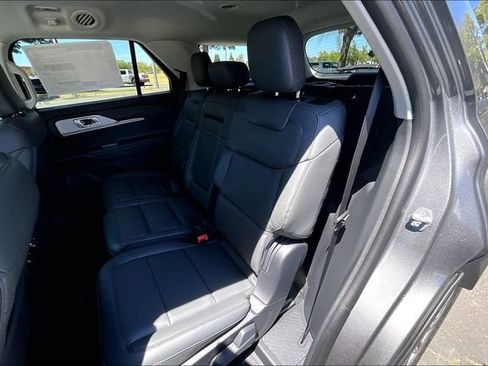 New 2026 Ford Explorer Active w/ Active Comfort Package AWD/4WD image 10