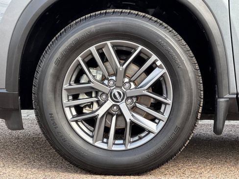 Used 2023 Nissan Rogue S image 25