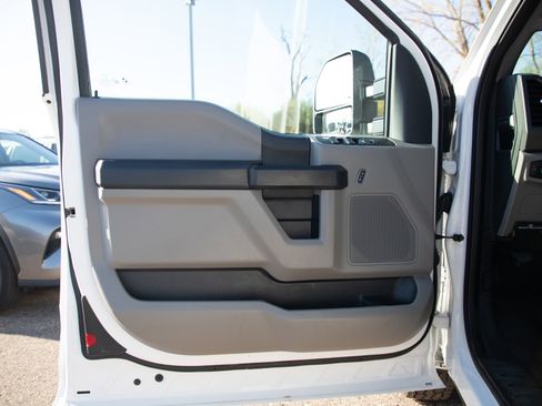 Used 2021 Ford F250 XL w/ Power Equipment Group RWD image 19