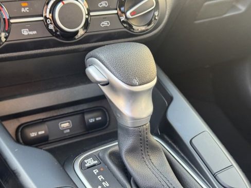 Certified 2025 Kia Soul LX w/ LX Technology Package image 20