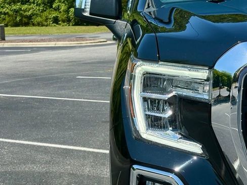 Used 2021 GMC Sierra 1500 SLT w/ SLT Premium Plus Package AWD/4WD image 13