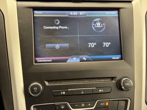Used 2016 Ford Fusion SE FWD image 22