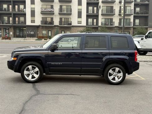 Used 2014 Jeep Patriot Limited w/ Sun/Sound Group AWD/4WD image 4