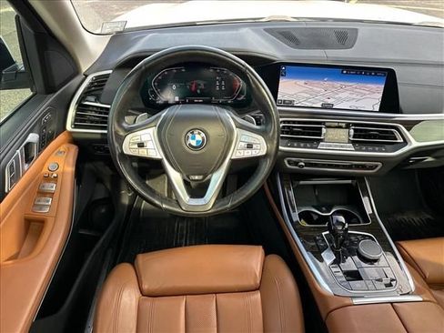 Used 2021 BMW X7 xDrive40i w/ Cold Weather Package AWD/4WD image 19