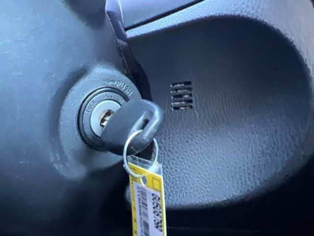 Used 2016 Toyota Corolla LE FWD image 19