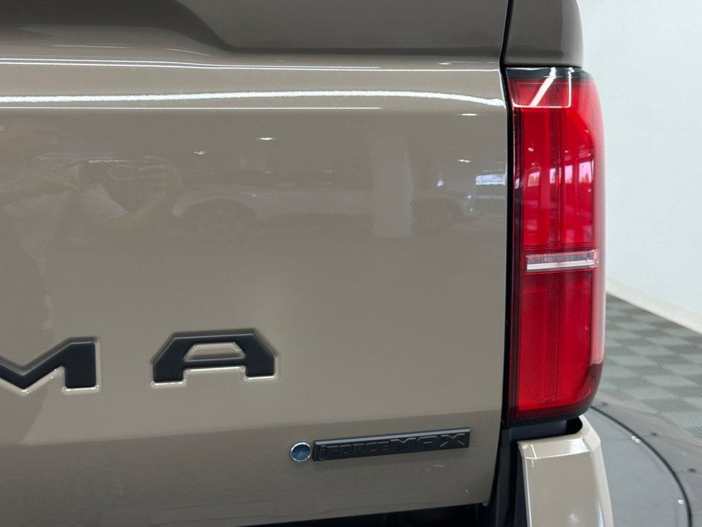 New 2026 Toyota Tacoma TRD Off-Road w/ TRD Off Road Upgrade Package AWD/4WD image 13