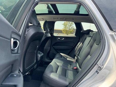Used 2023 Volvo XC60 B5 Plus w/ Climate Package AWD/4WD image 10