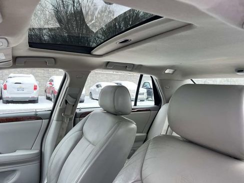 Used 2006 Cadillac DTS w/ Trunk Convenience Package image 21