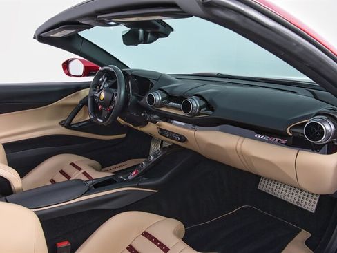 Used 2021 Ferrari 812 GTS RWD image 35