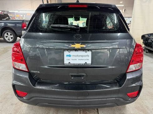 Used 2019 Chevrolet Trax LS FWD image 3