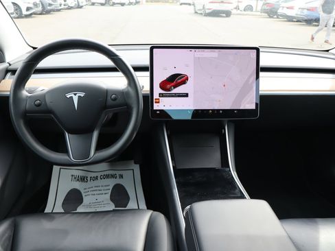 Used 2018 Tesla Model 3 Long Range image 14