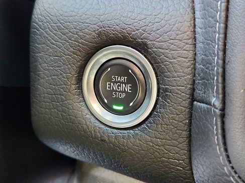 Used 2024 GMC Yukon XL Denali w/ Denali Reserve Package AWD/4WD image 22