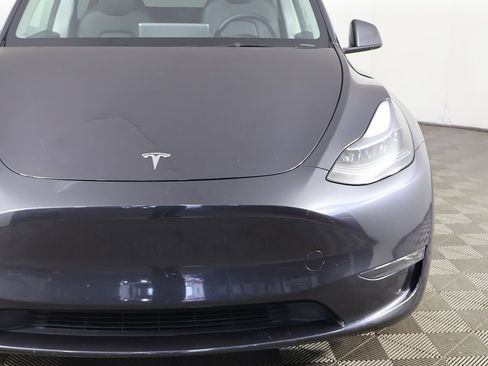 Used 2024 Tesla Model Y Long Range image 15