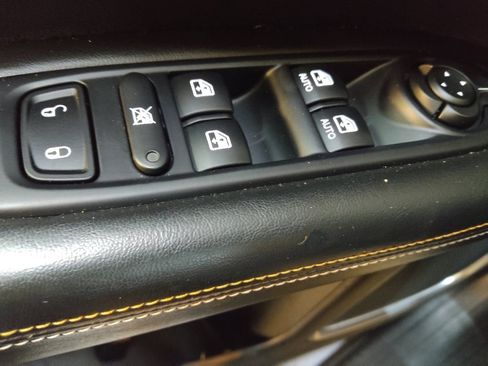 Used 2018 Jeep Compass Sport w/ Tech Group image 27